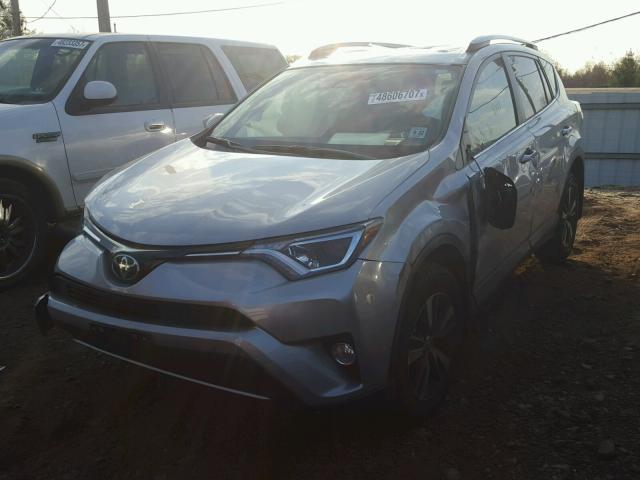 2T3RFREV9HW671365 - 2017 TOYOTA RAV4 XLE SILVER photo 2