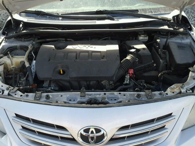 2T1BU4EE4DC977033 - 2013 TOYOTA COROLLA BA SILVER photo 7