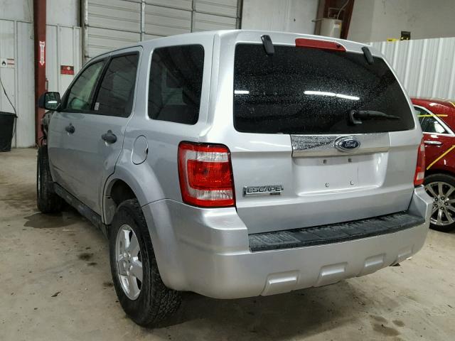 1FMCU0C75AKA42353 - 2010 FORD ESCAPE XLS SILVER photo 3