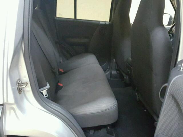 1J4GL48K12W152625 - 2002 JEEP LIBERTY SP SILVER photo 6