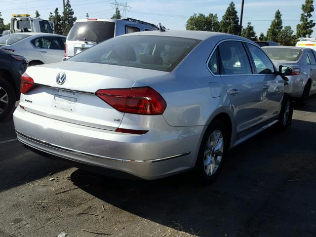 1VWAT7A32GC060106 - 2016 VOLKSWAGEN PASSAT S فضي صورة 4