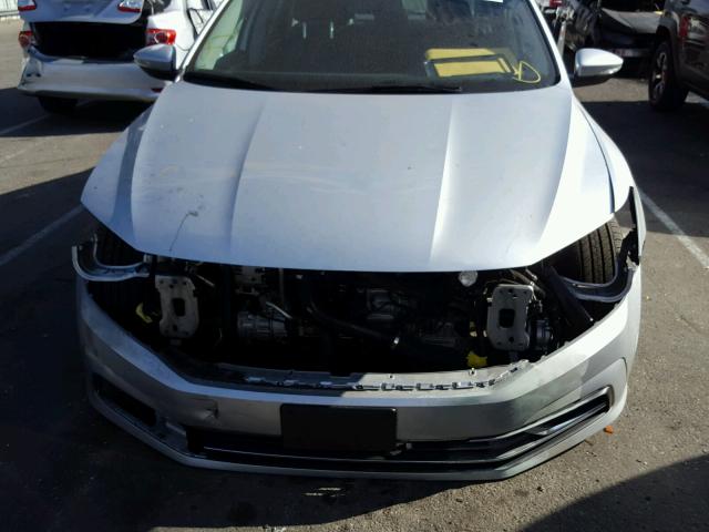 1VWAT7A32GC060106 - 2016 VOLKSWAGEN PASSAT S فضي صورة 9