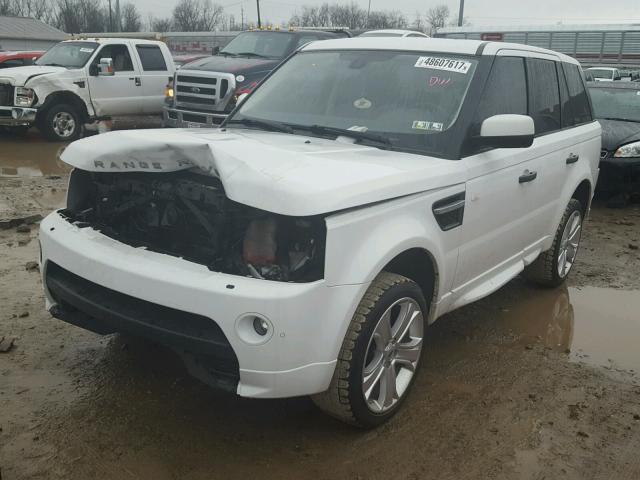 SALSF2D41BA261613 - 2011 LAND ROVER RANGE ROVE WHITE photo 2