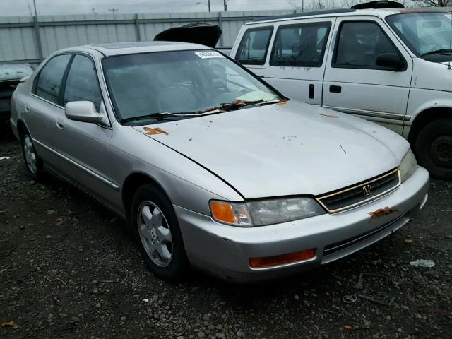 1HGCE6671VA013929 - 1997 HONDA ACCORD EX SILVER photo 1