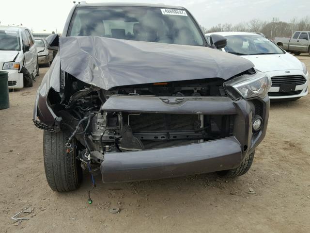 JTEBU5JR8F5263156 - 2015 TOYOTA 4RUNNER SR GRAY photo 9