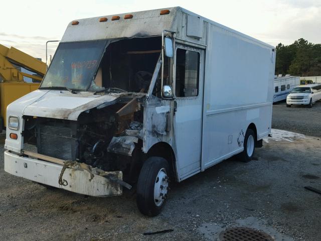 4UZA4FF41WC990861 - 1998 FREIGHTLINER CHASSIS M WHITE photo 2
