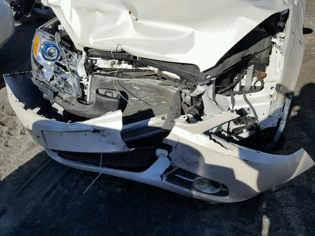 1G4PP5SK8E4114586 - 2014 BUICK VERANO WHITE photo 9