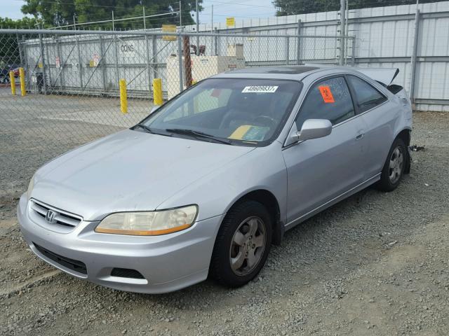 1HGCG31751A000840 - 2001 HONDA ACCORD EX SILVER photo 2