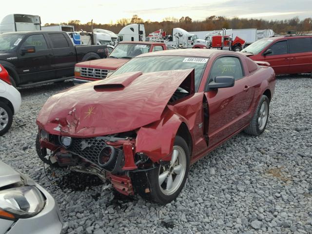 1ZVFT82H775252390 - 2007 FORD MUSTANG GT RED photo 2