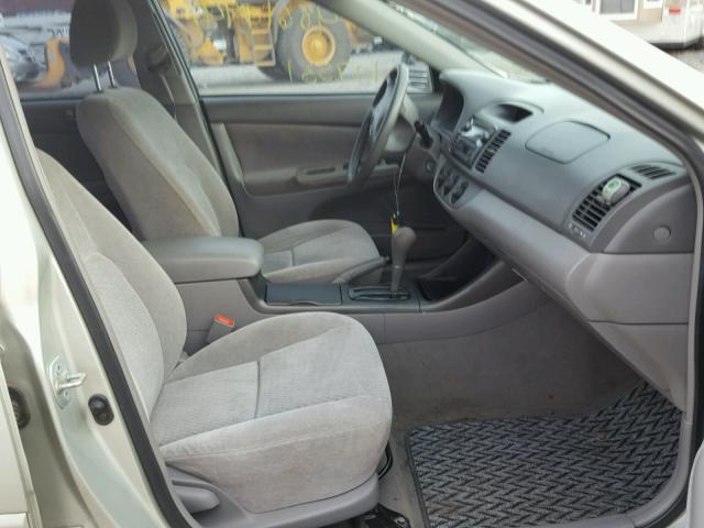 4T1BE32K43U723630 - 2003 TOYOTA CAMRY LE 银色 照片 5
