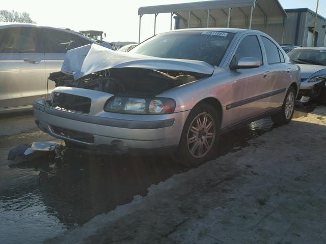 YV1RS61T542336552 - 2004 VOLVO S60 SILVER photo 2