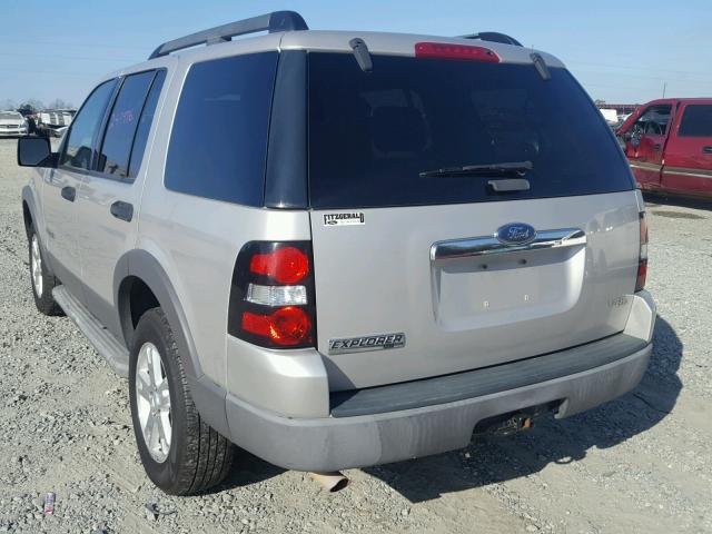 1FMEU63E76ZA27684 - 2006 FORD EXPLORER X SILVER photo 3