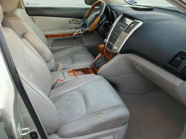 2T2GA31U45C042789 - 2005 LEXUS RX 330 SILVER photo 5