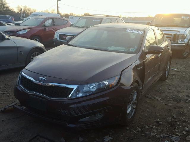 5XXGM4A79DG104996 - 2013 KIA OPTIMA LX MAROON photo 2