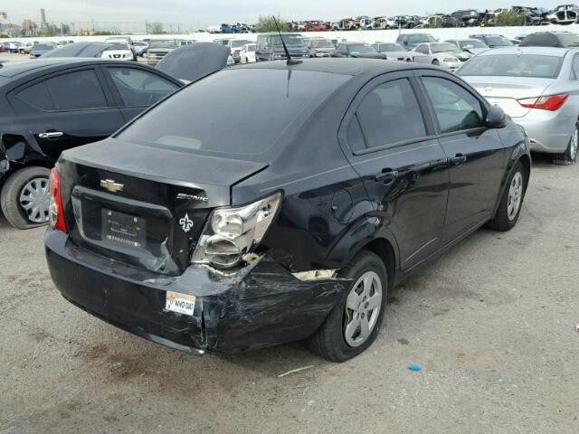 1G1JA5SH7D4191456 - 2013 CHEVROLET SONIC LS შავი ფოტო 4