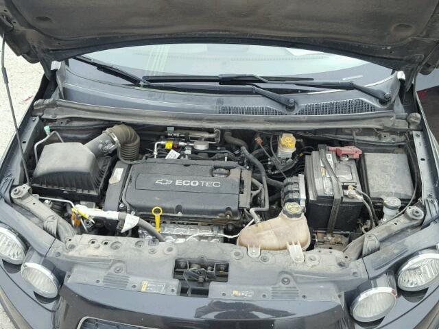 1G1JA5SH7D4191456 - 2013 CHEVROLET SONIC LS შავი ფოტო 7