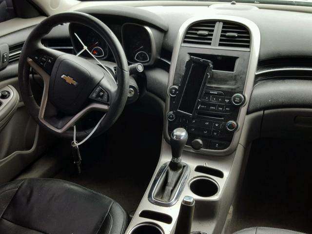 1G11B5SL1EF247379 - 2014 CHEVROLET MALIBU LS Gümüş foto 9