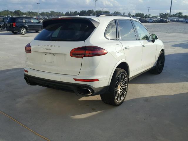 WP1AA2A29HKA82354 - 2017 PORSCHE CAYENNE WHITE photo 4