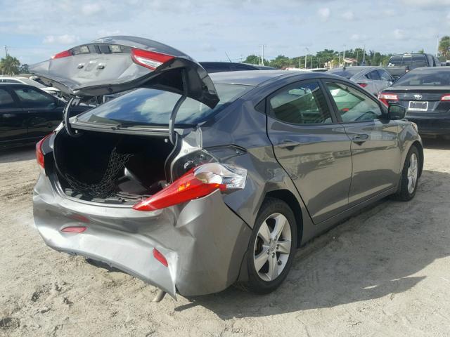 5NPDH4AEXDH288064 - 2013 HYUNDAI ELANTRA GL GRAY photo 4