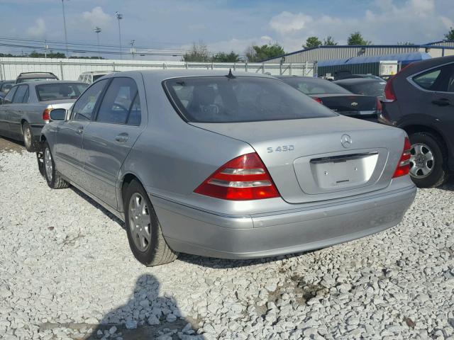 WDBNG70J92A285182 - 2002 MERCEDES-BENZ S 430 SILVER photo 3