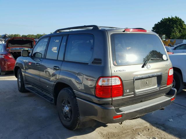 JTJHT00W323521727 - 2002 LEXUS LX 470 GRAY photo 3