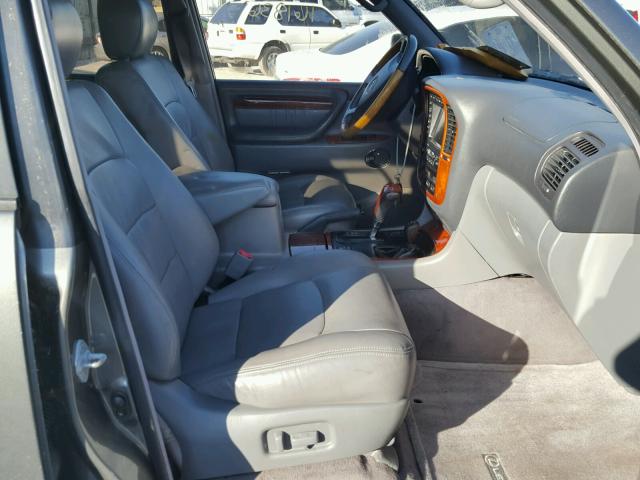 JTJHT00W323521727 - 2002 LEXUS LX 470 GRAY photo 5