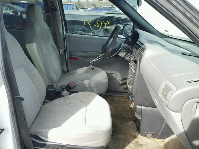 1GNDX03E54D113923 - 2004 CHEVROLET VENTURE WHITE photo 5