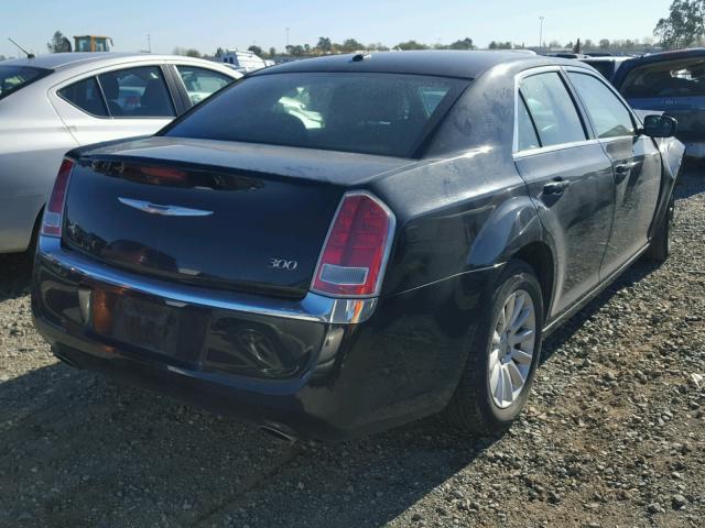 2C3CCAAG2DH568729 - 2013 CHRYSLER 300 BLACK photo 4