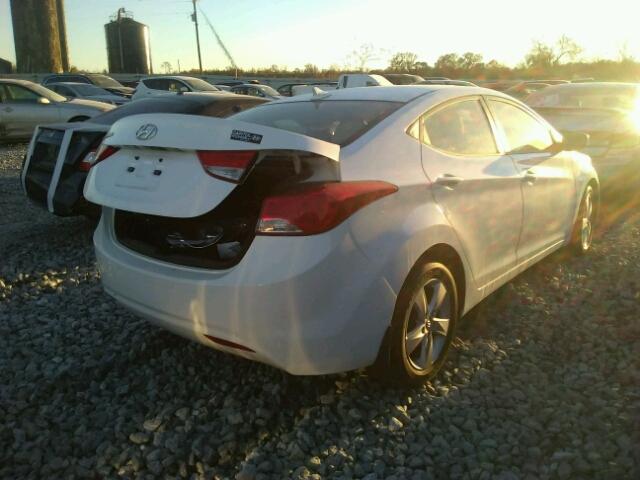 5NPDH4AE8DH280478 - 2013 HYUNDAI ELANTRA GL WHITE photo 4