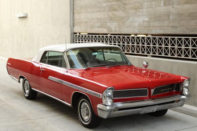 863W11237 - 1963 PONTIAC BONNEVILLE RED photo 1