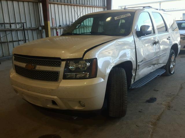 1GNSCCE00CR171364 - 2012 CHEVROLET TAHOE C150 WHITE photo 2