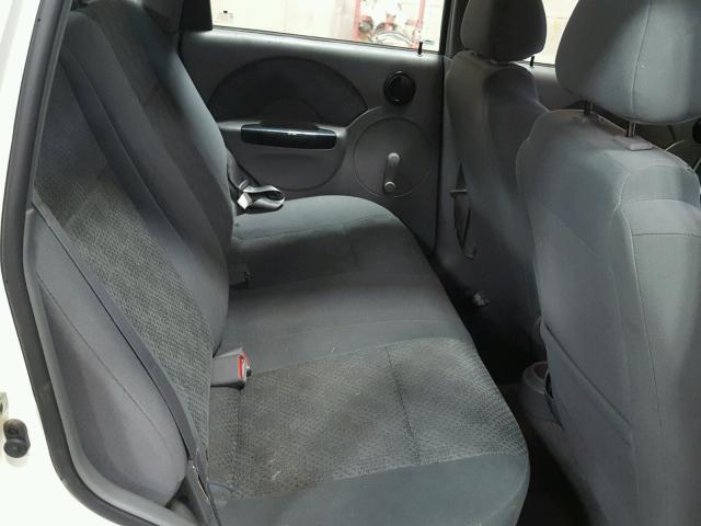 KL1TD62625B318291 - 2005 CHEVROLET AVEO BASE Ақ фото 6