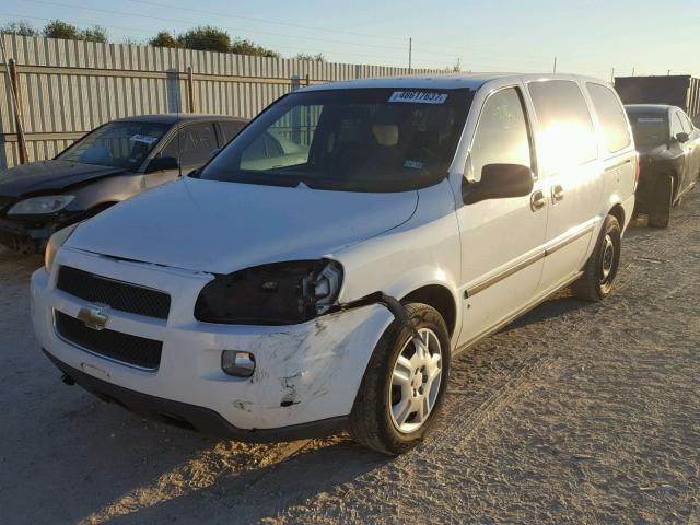 1GNDV23L86D199330 - 2006 CHEVROLET UPLANDER L WHITE photo 2