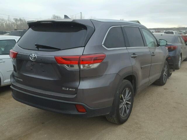 5TDJZRFHXHS421261 - 2017 TOYOTA HIGHLANDER GRAY photo 4