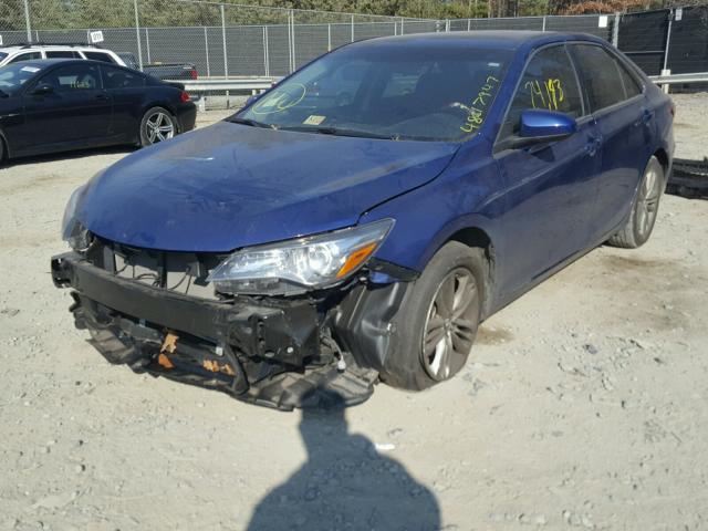 4T1BF1FK5GU605040 - 2016 TOYOTA CAMRY LE 蓝色 照片 2