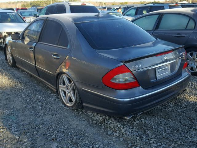 WDBUF77X68B206952 - 2008 MERCEDES-BENZ E 63 AMG GRAY photo 3