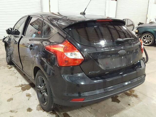 1FAHP3K24CL422344 - 2012 FORD FOCUS SE BLACK photo 3