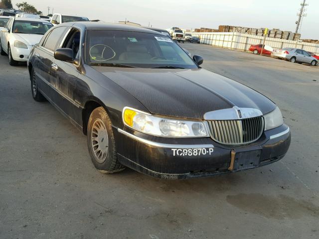 1LNHM83W0YY914375 - 2000 LINCOLN TOWN CAR C BLACK photo 1