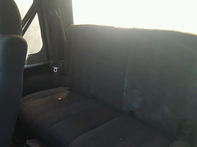 1J4FA39S05P333370 - 2005 JEEP WRANGLER X SILVER photo 6