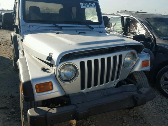 1J4FA39S05P333370 - 2005 JEEP WRANGLER X SILVER photo 9