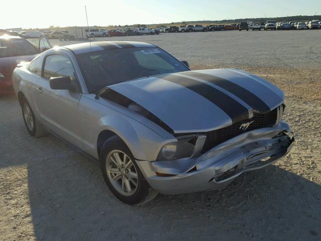 1ZVFT80N175297513 - 2007 FORD MUSTANG GRAY photo 1