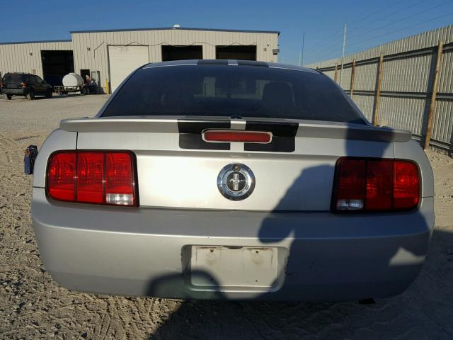 1ZVFT80N175297513 - 2007 FORD MUSTANG GRAY photo 9