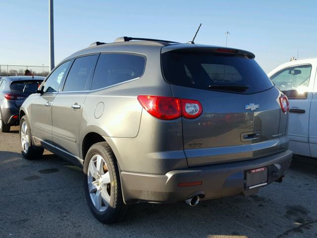 1GNLRGED6AJ222472 - 2010 CHEVROLET TRAVERSE L GRAY photo 3