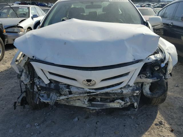 JTDBU4EE5B9125647 - 2011 TOYOTA COROLLA BA WHITE photo 7