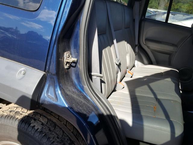 1J4GL38K85W593084 - 2005 JEEP LIBERTY RE BLUE photo 6