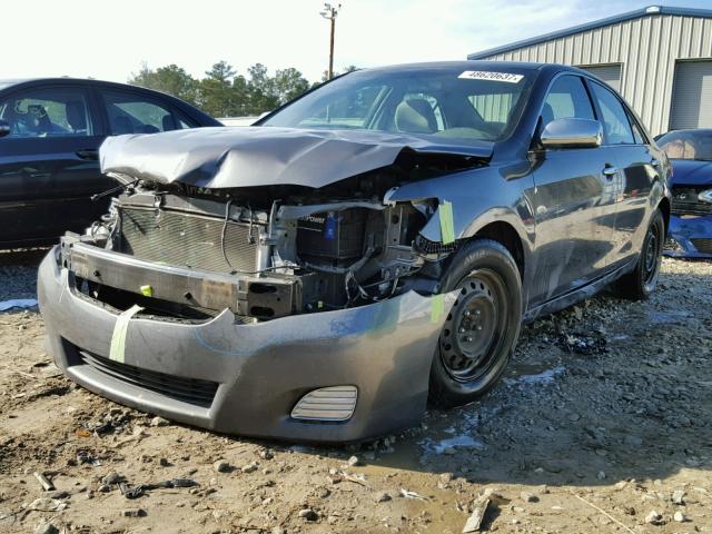 4T1BF3EK6BU166906 - 2011 TOYOTA CAMRY BASE GRAY photo 2