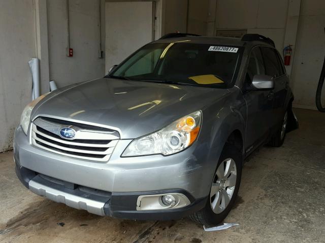 4S4BRDLC6B2417279 - 2011 SUBARU OUTBACK 3. GRAY photo 2