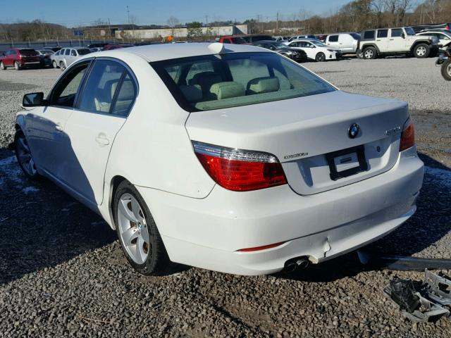WBANU53578CT18493 - 2008 BMW 528 I WHITE photo 3