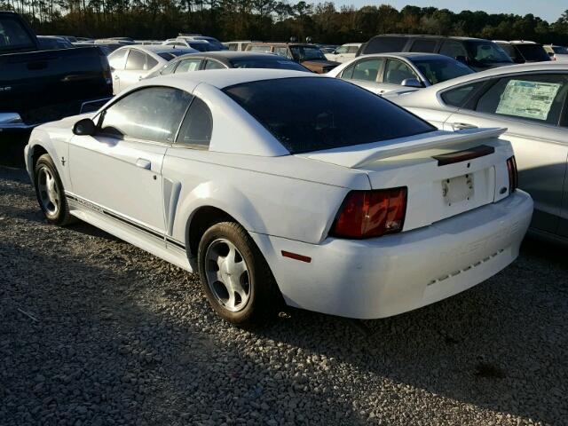 1FAFP4041YF215904 - 2000 FORD MUSTANG WHITE photo 3