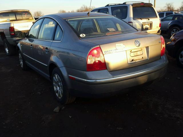 WVWPH63B61P277980 - 2001 VOLKSWAGEN PASSAT GLS GRAY photo 3